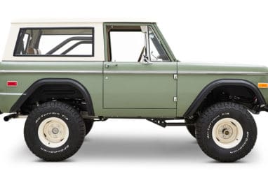 Kelly Clarksons 1976 Ford Bronco