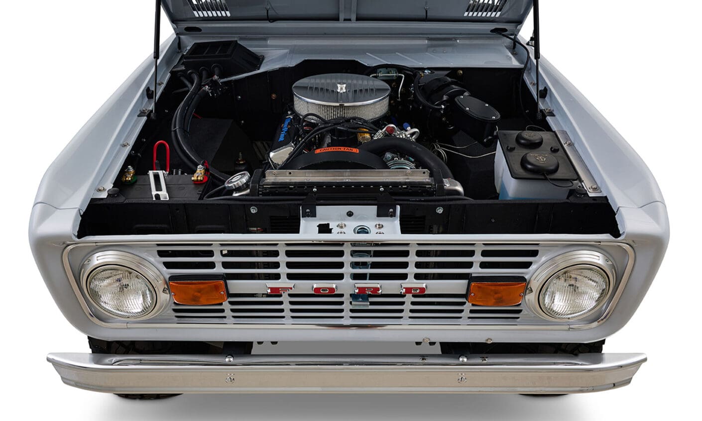 Ford Bronco 1975 Yulong White 302 Series Custom Black Interior Engine