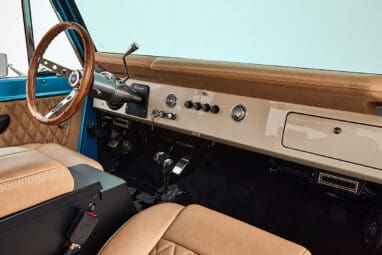 Ford Bronco 1974 Ocean Blue with Tan Soft Top Classic Dash