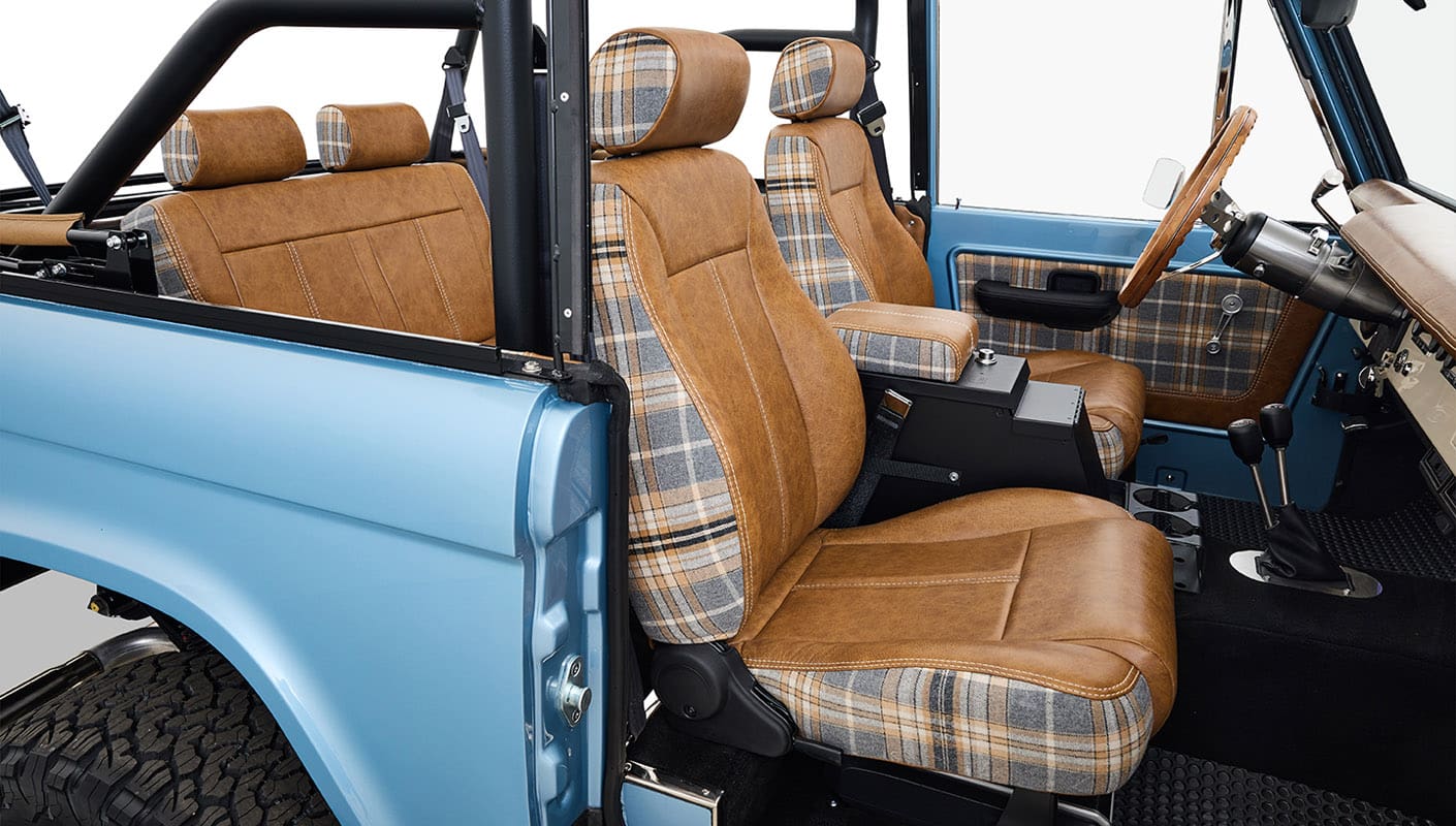 Ford Bronco 1969 Brittany Blue 302 Series with Tartan Plaid Interior