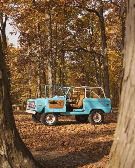 1970-heritage-blue-classic-ford-bronco-302-series-708
