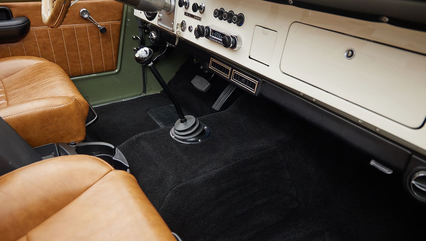 1976 classic ford bronco in boxwood green with ball glove leather interior black carpet