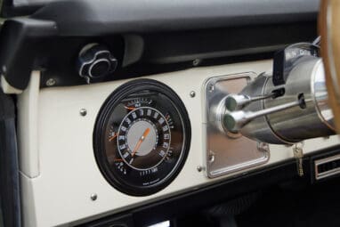 1976 classic ford bronco in boxwood green with ball glove leather gauge